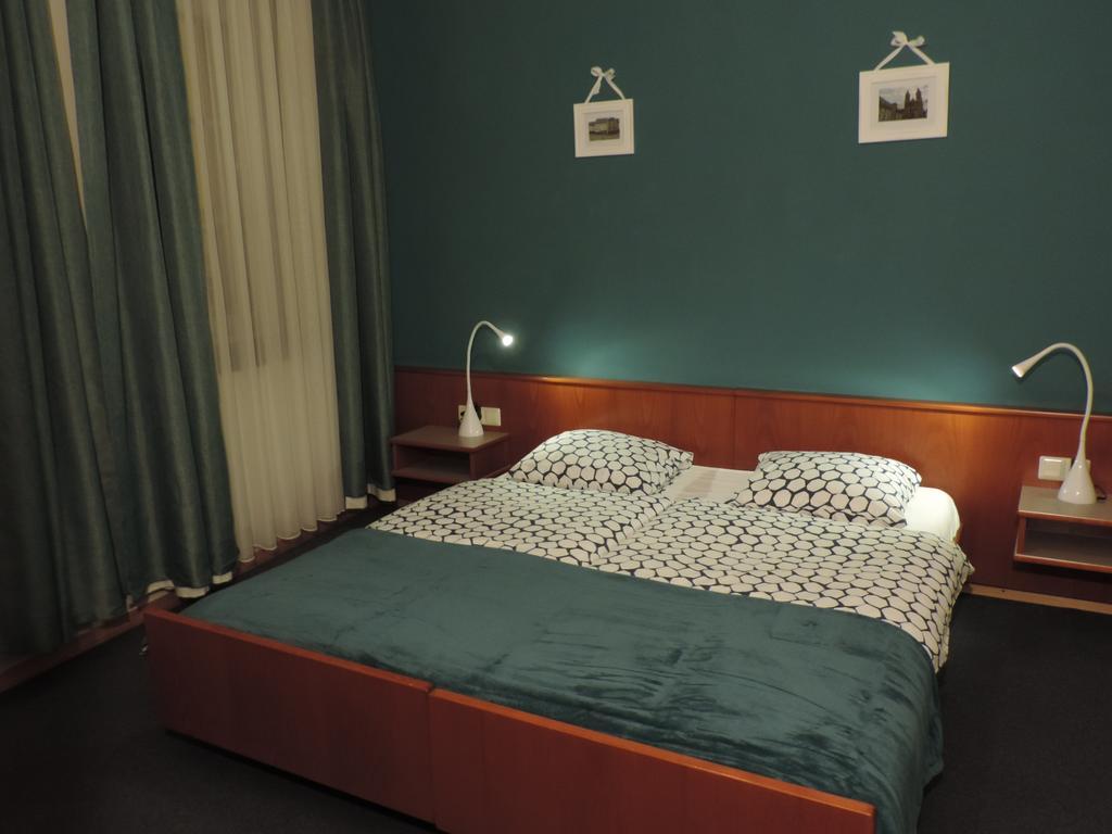 Le Petit Poete Hotel Echternach Zewnętrze zdjęcie
